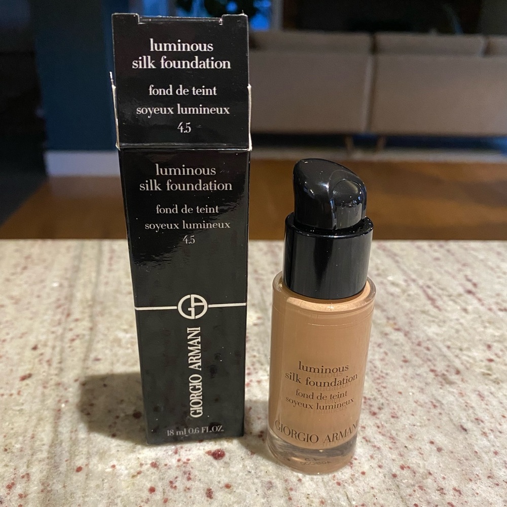 Giorgio Armani Luminous Silk Foundation 4.5 Travel